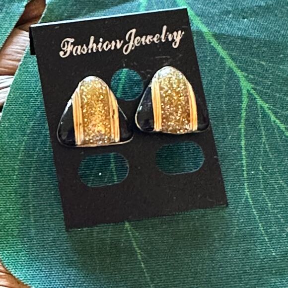 BOGO FREE VTG 80’s glitter stud earrings - Picture 1 of 4